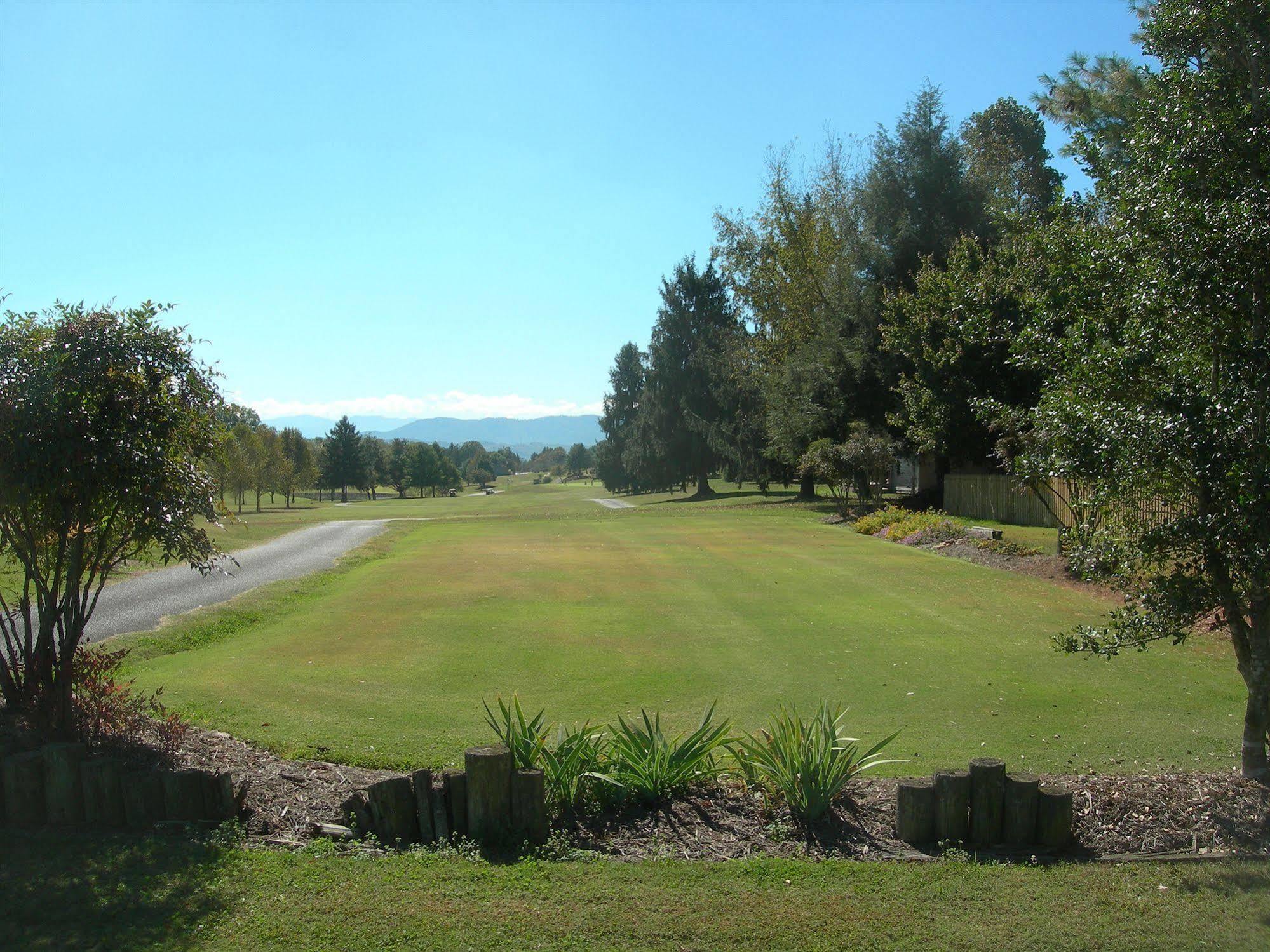 Baneberry Golf And Resort ภายนอก รูปภาพ